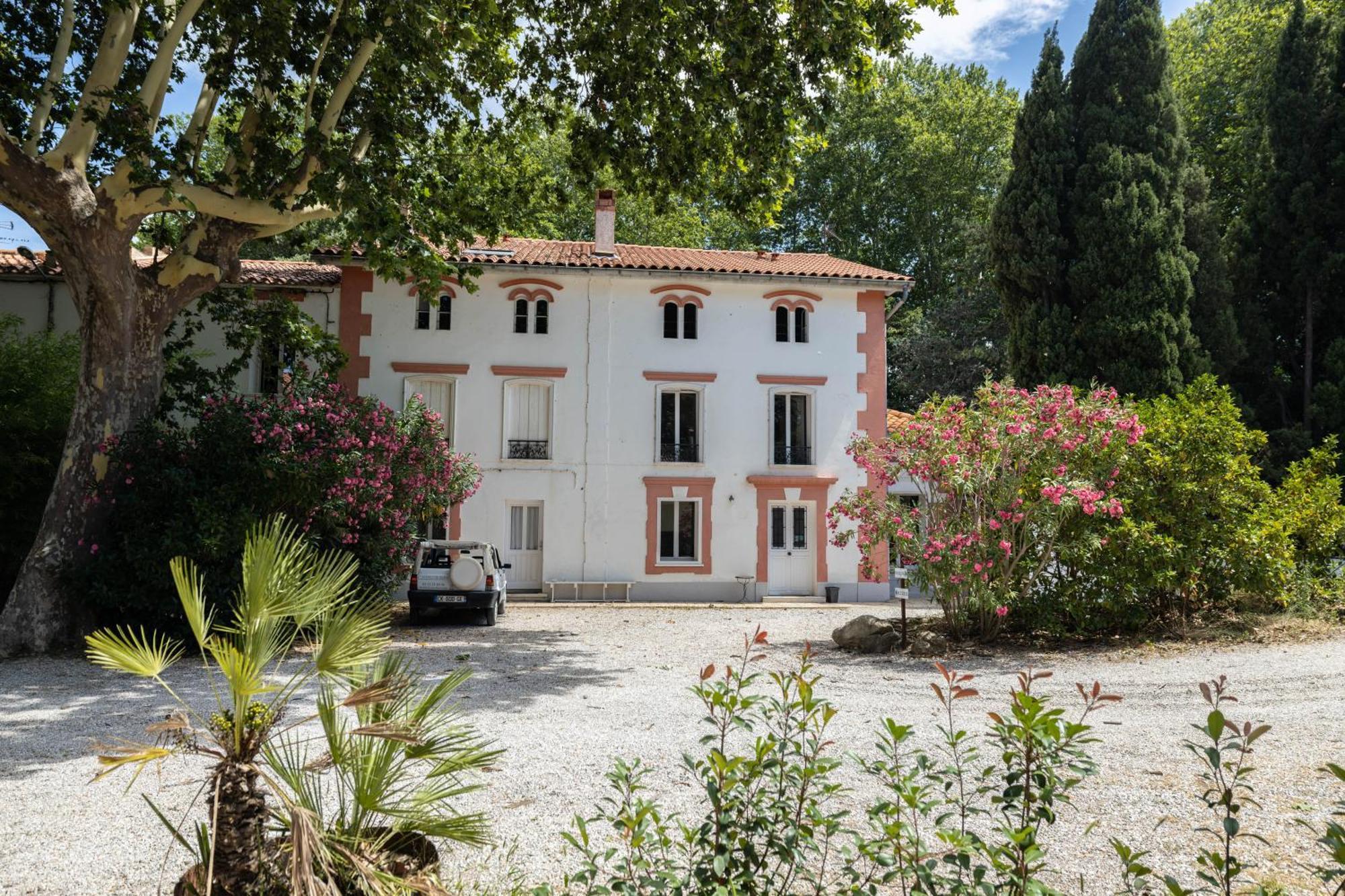Domaine Castell De Bles Bed & Breakfast Saint-Genis-des-Fontaines Exterior photo