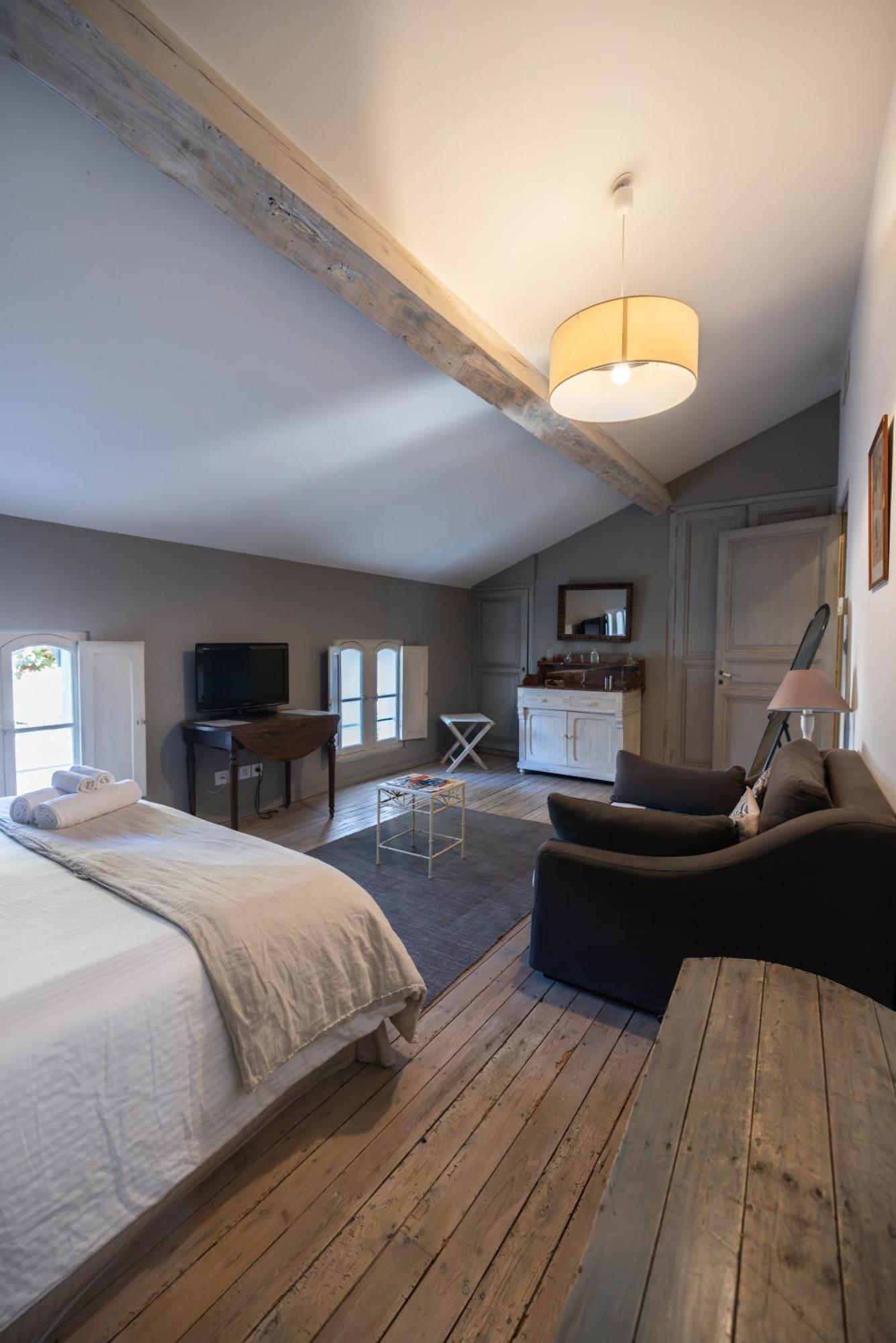 Domaine Castell De Bles Bed & Breakfast Saint-Genis-des-Fontaines Room photo