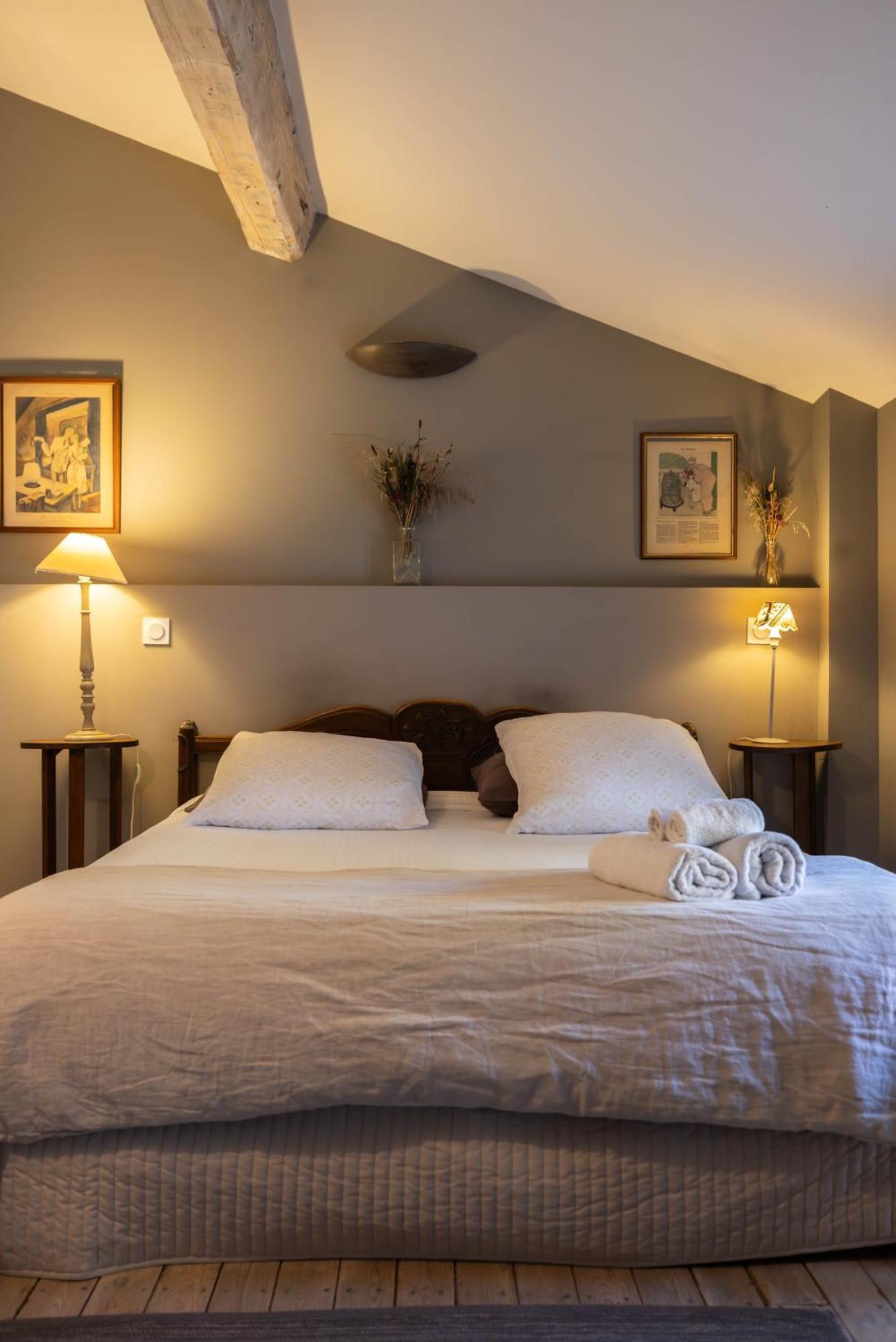 Domaine Castell De Bles Bed & Breakfast Saint-Genis-des-Fontaines Room photo
